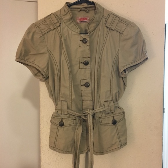 Casual Top. Size M/L - Picture 2 of 4